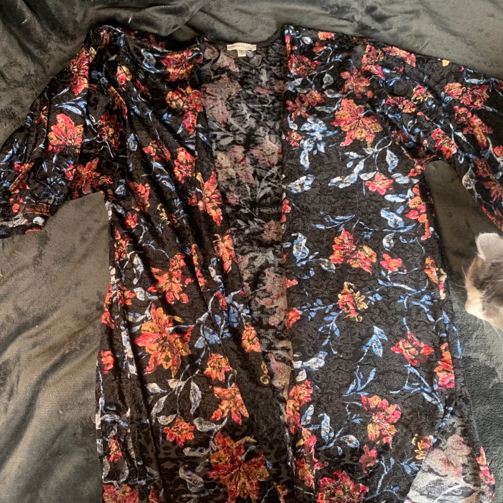 Velvet Floral Kimono